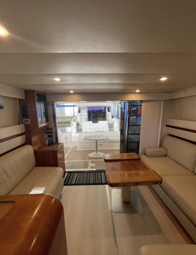 50ft Azimut available in Miami with 1 Jet Ski included for one hrs. - Image 24